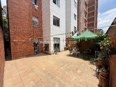 Apartamento en venta en La Castellana, Medellín · foto 2 de 20