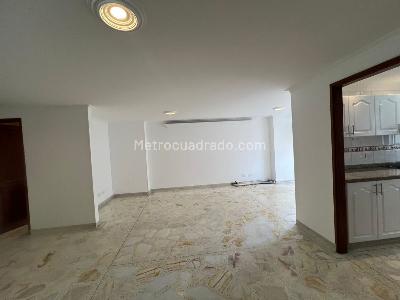 Apartamento de 3 alcobas en arriendo en Laureles Las Acacias, Medellín, 85 m² · foto 3 de 13
