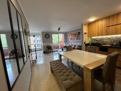 Apartamento de 4 alcobas en venta en Conquistadores, Medellín, 160 m² · foto 2 de 20