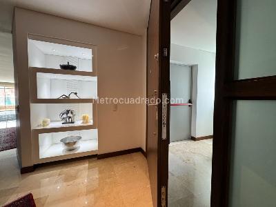Apartamento de 4 alcobas en venta en Laureles, Medellín, 450 m² · foto 13 de 20