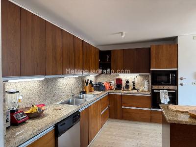 Apartamento de 4 alcobas en venta en Laureles, Medellín, 450 m² · foto 19 de 20