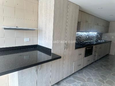 Apartamento de 4 alcobas en venta en Laureles, Medellín, 160 m² · foto 1 de 20