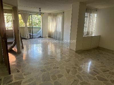 Apartamento de 4 alcobas en venta en Laureles, Medellín, 160 m² · foto 3 de 20