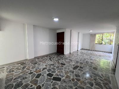 Apartamento de 4 alcobas en venta en Laureles, Medellín, 130 m² · foto 3 de 20