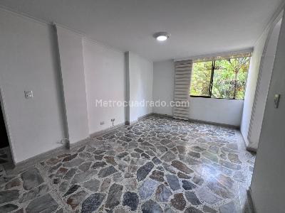 Apartamento de 4 alcobas en venta en Laureles, Medellín, 130 m² · foto 4 de 20