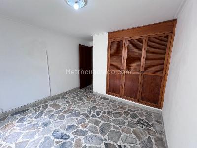 Apartamento de 4 alcobas en venta en Laureles, Medellín, 130 m² · foto 14 de 20