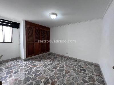 Apartamento de 4 alcobas en venta en Laureles, Medellín, 130 m² · foto 9 de 20