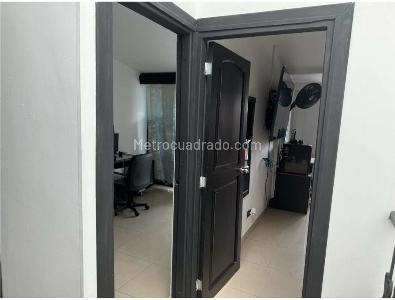 Casa de 4 alcobas en venta en Aliadas, Medellín, 170 m² · foto 13 de 17