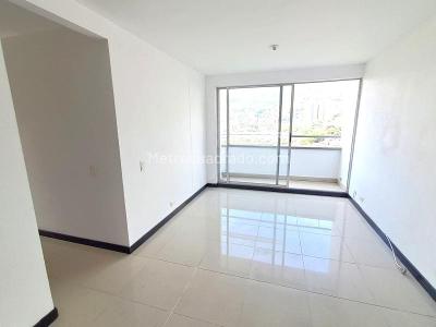 Apartamento en venta en Loma De Los Bernal, Medellín · foto 3 de 18