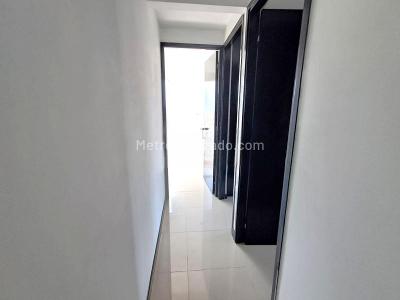 Apartamento en venta en Loma De Los Bernal, Medellín · foto 8 de 18