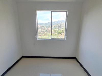 Apartamento en venta en Loma De Los Bernal, Medellín · foto 12 de 18