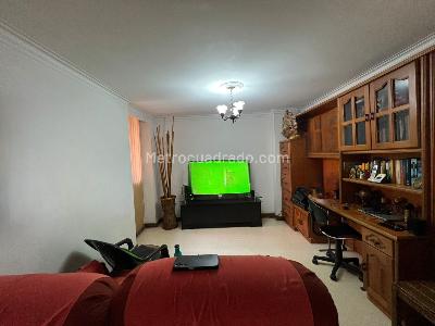 Apartamento de 3 alcobas en venta en Laureles, Medellín, 176 m² · foto 11 de 20