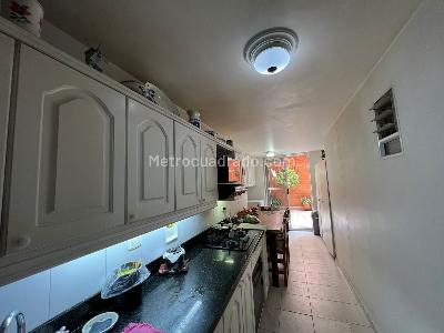 Apartamento de 3 alcobas en venta en Laureles, Medellín, 176 m² · foto 6 de 20
