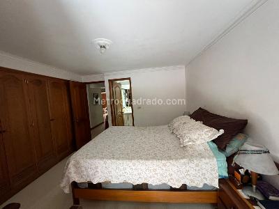 Apartamento de 3 alcobas en venta en Laureles, Medellín, 176 m² · foto 8 de 20