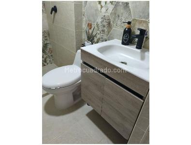 Apartamento de 3 alcobas en venta en Loma De Los Bernal, Medellín, 67 m² · foto 11 de 12
