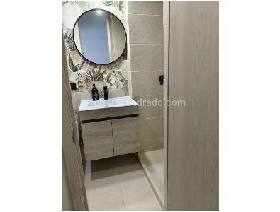 Apartamento de 3 alcobas en venta en Loma De Los Bernal, Medellín, 67 m² · foto 9 de 12