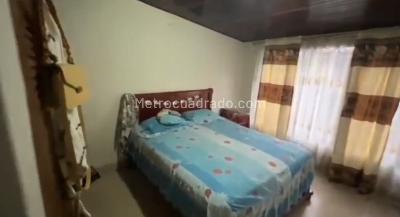 Casa de 4 alcobas en venta en Mallorca, Medellín, 210 m² · foto 10 de 13
