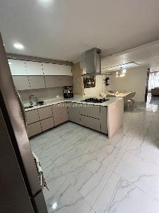 Casa de 4 alcobas en venta en Mallorca, Medellín, 210 m² · foto 2 de 13