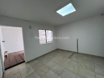 Casa de 5 alcobas en arriendo en El Nogal- Los Almendros, Medellín, 270 m² · foto 9 de 19