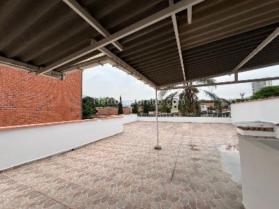 Casa de 5 alcobas en arriendo en El Nogal- Los Almendros, Medellín, 270 m² · foto 13 de 19