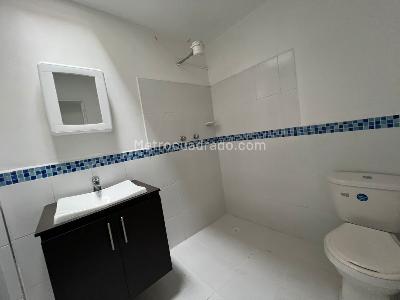 Casa de 5 alcobas en arriendo en El Nogal- Los Almendros, Medellín, 270 m² · foto 19 de 19