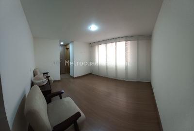 Apartamento en venta en La Floresta, Medellín · foto 2 de 15