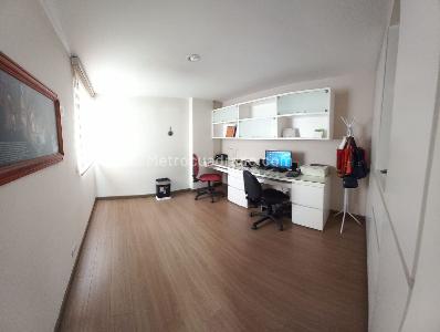Apartamento en venta en La Floresta, Medellín · foto 9 de 15