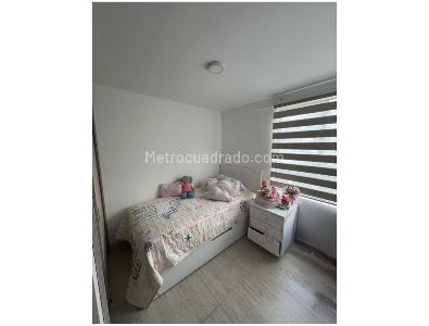 Apartamento en venta en Loma De Los Bernal, Medellín · foto 6 de 9