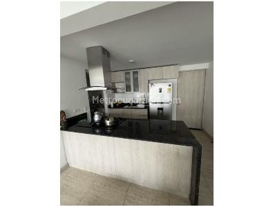 Apartamento en venta en Loma De Los Bernal, Medellín · foto 2 de 9