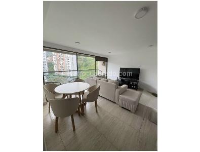Apartamento en venta en Loma De Los Bernal, Medellín · foto 3 de 9