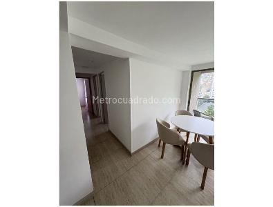 Apartamento en venta en Loma De Los Bernal, Medellín · foto 4 de 9