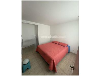 Apartamento en venta en Loma De Los Bernal, Medellín · foto 5 de 9