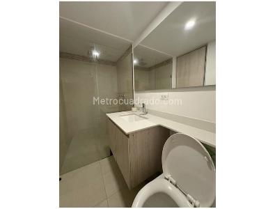 Apartamento en venta en Loma De Los Bernal, Medellín · foto 8 de 9