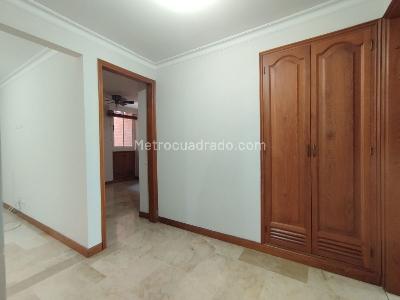 Apartamento de 3 alcobas en arriendo en Laureles, Medellín, 120 m² · foto 13 de 20