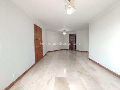 Apartamento de 3 alcobas en arriendo en Laureles, Medellín, 120 m² · foto 3 de 20