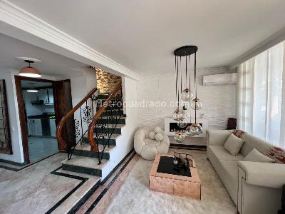Casa de 3 alcobas en venta en La Mota, Medellín, 334 m² · foto 3 de 20
