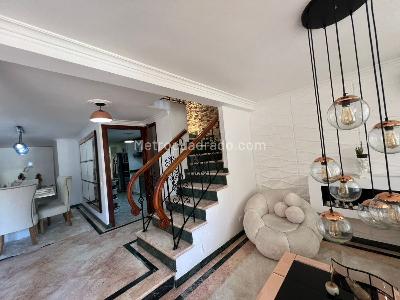 Casa de 3 alcobas en venta en La Mota, Medellín, 334 m² · foto 4 de 20