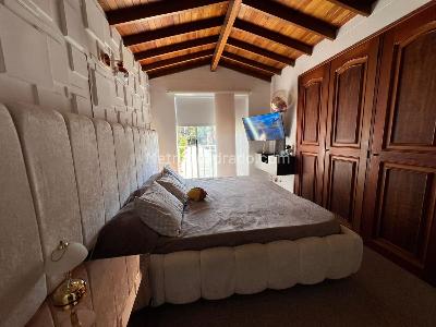 Casa de 3 alcobas en venta en La Mota, Medellín, 334 m² · foto 5 de 20