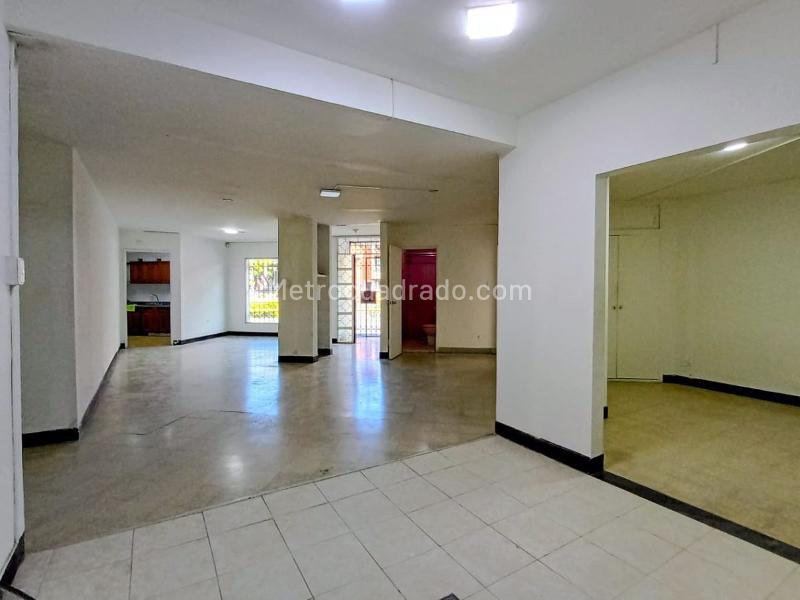 Local Comercial en Arriendo, Laureles, Medellín - Vista 2