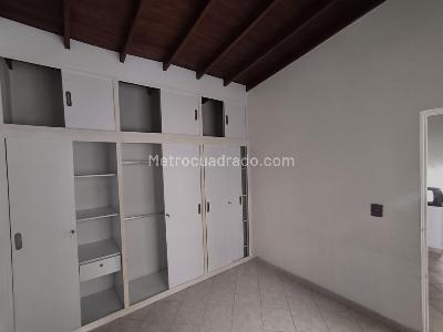 Casa de 4 alcobas en venta en Rosales, Medellín, 208 m² · foto 12 de 20