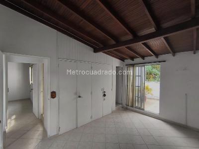 Casa de 4 alcobas en venta en Rosales, Medellín, 208 m² · foto 13 de 20