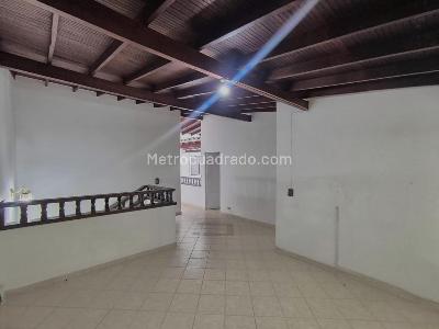 Casa de 4 alcobas en venta en Rosales, Medellín, 208 m² · foto 15 de 20