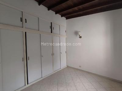 Casa de 4 alcobas en venta en Rosales, Medellín, 208 m² · foto 8 de 20