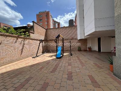 Apartamento de 3 alcobas en arriendo en Laureles Laureles, Medellín, 90 m² · foto 10 de 14