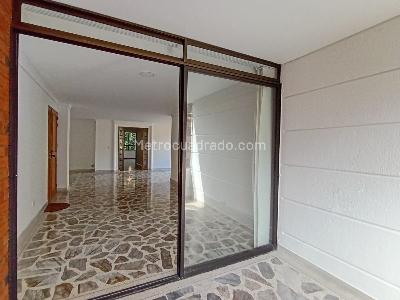 Apartamento de 3 alcobas en venta en Poblado Campestre, Medellín, 140 m² · foto 4 de 20