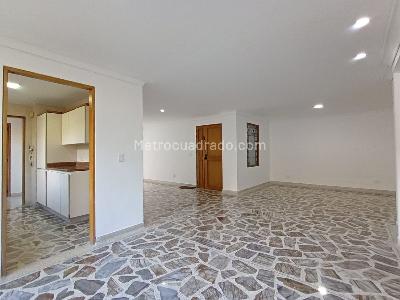 Apartamento de 3 alcobas en venta en Poblado Campestre, Medellín, 140 m² · foto 6 de 20