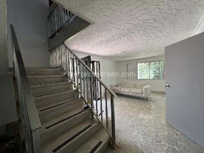 Casa de 5 alcobas en arriendo en Laureles, Medellín, 240 m² · foto 4 de 20