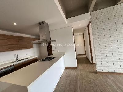 Apartamento de 2 alcobas en venta en El Poblado, Medellín, 88 m² · foto 2 de 20