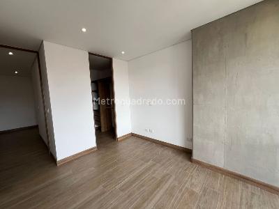 Apartamento de 2 alcobas en venta en El Poblado, Medellín, 88 m² · foto 3 de 20