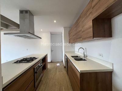 Apartamento de 2 alcobas en venta en El Poblado, Medellín, 88 m² · foto 8 de 20
